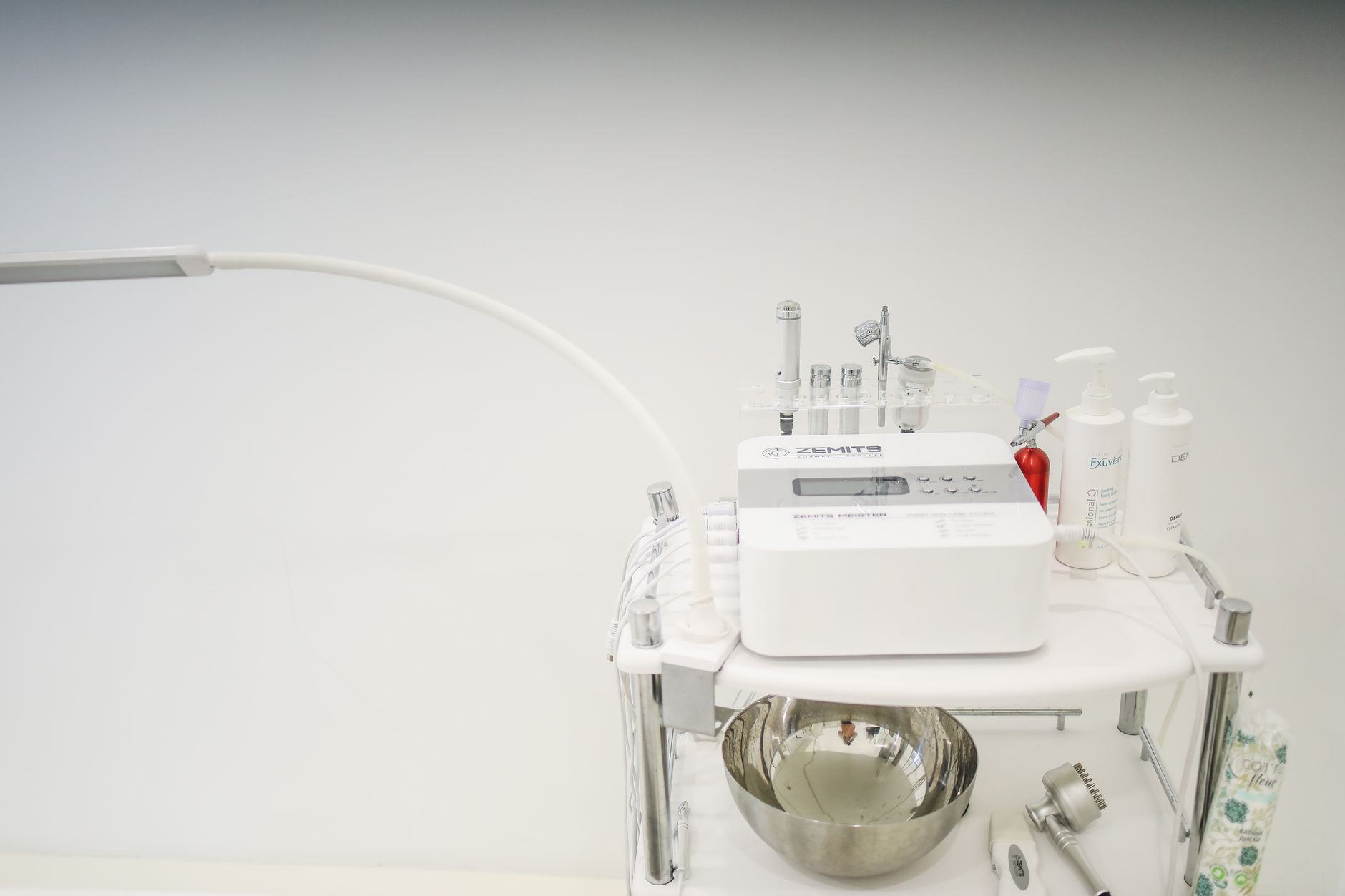 Appareil professionnel utilisé lors d'un soin visage en institut de beauté Montréal